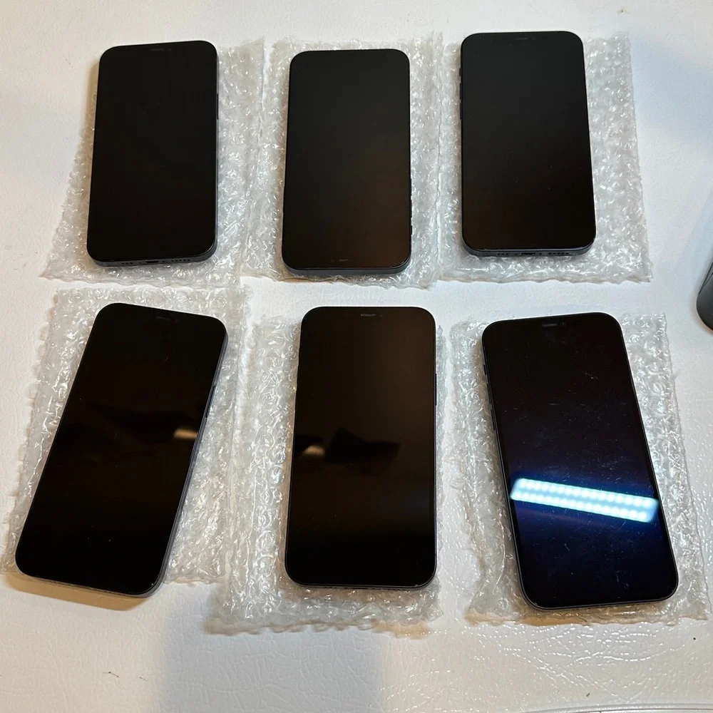 Six Apple iPhone 12, 128gb. BH above grade A color midnight